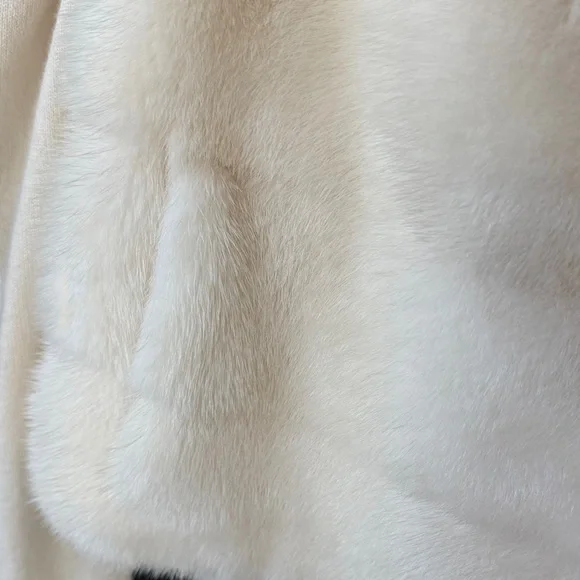 Elegant Cream Real 100% mink Fur Jacket, size M